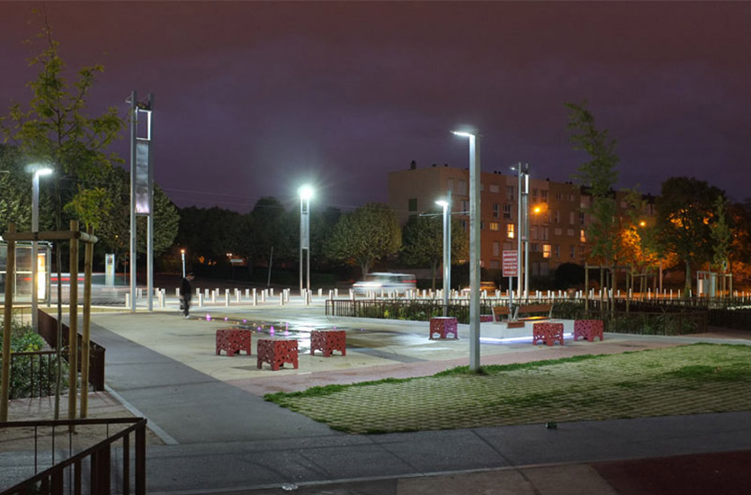 Feature Light for Urban Spaces