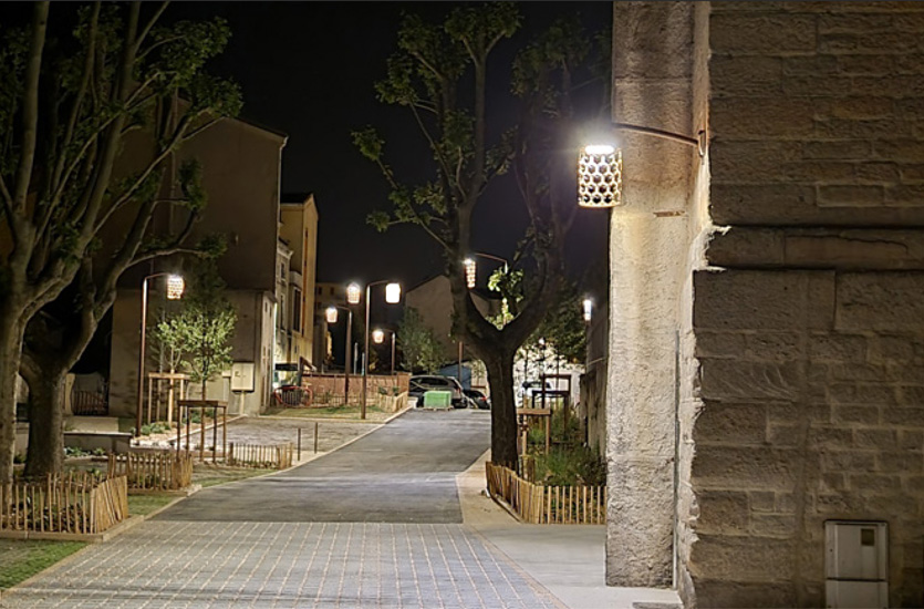 Decorative Lanterns for Pathway