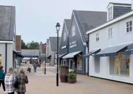 Heritage Streetlights at retail outlet