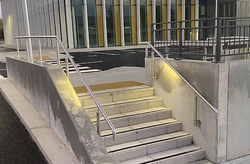 LED Handrail on Steps LED Handrail on Steps