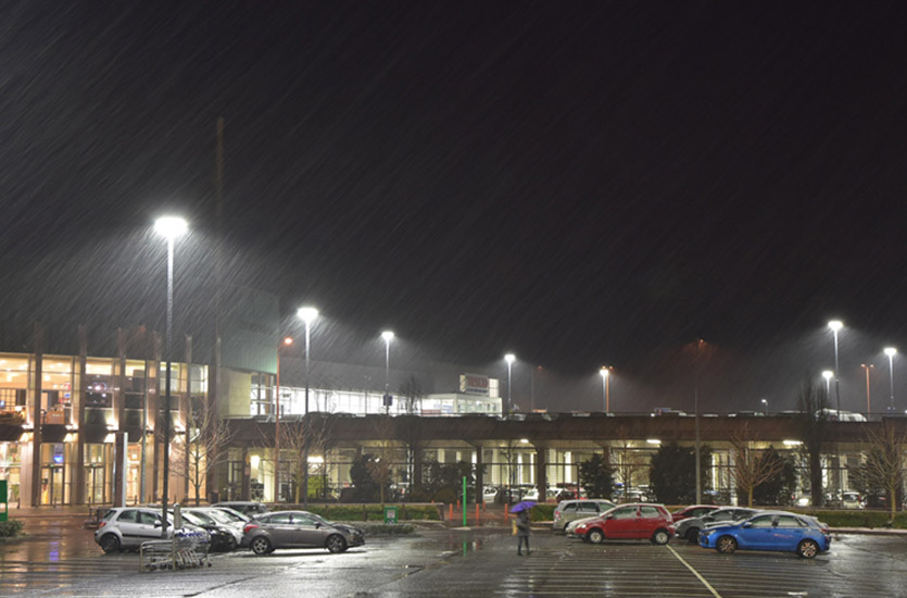 Nightime-Lights-in the Rain