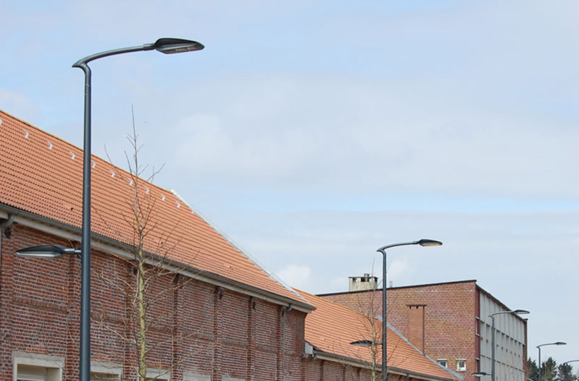 Pole-lighting-bracket