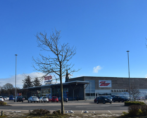 Car Park Lights at Retail Store