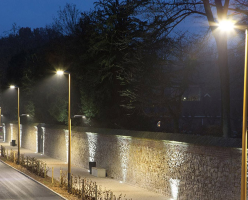 Wooden Pole Effect with Streetlight nightime