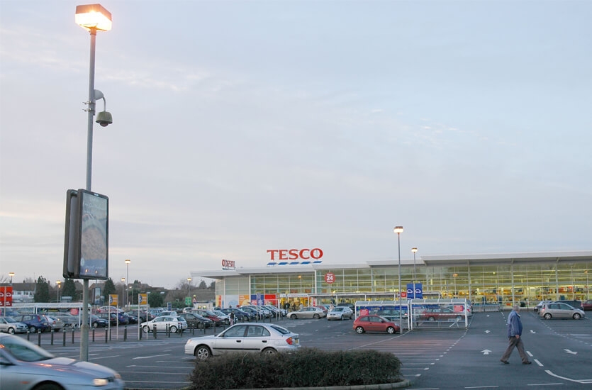 supermarket-car-park-light
